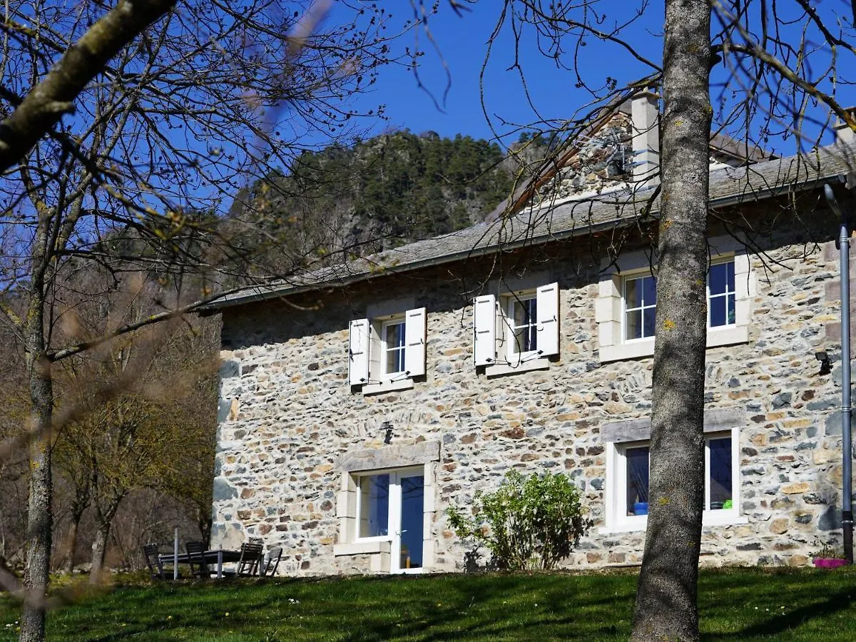 Holiday home Gite Renove Au Calme Avec Parking Prive Et Wifi Gratuit A Saint-Etienne-Lardeyrol - Fr-1-582-332
